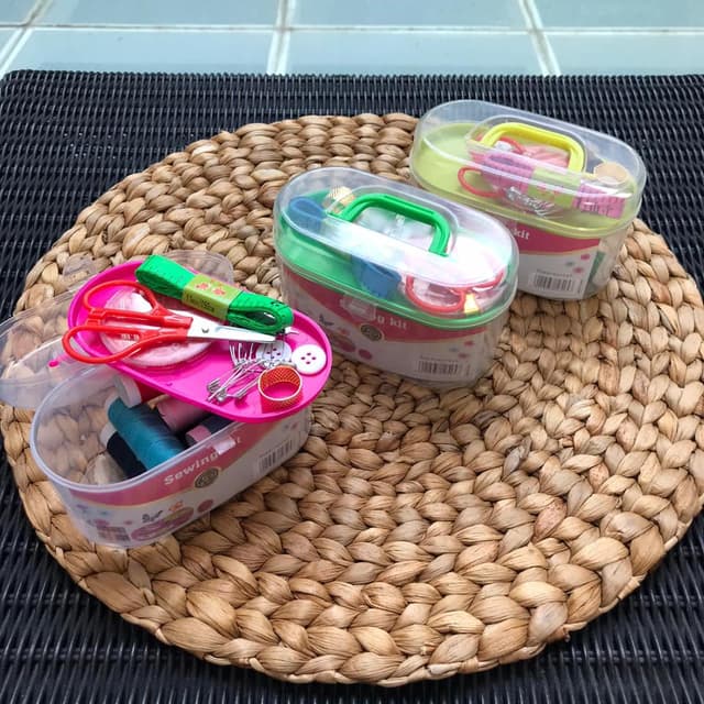 KITCHEN Sewit Kit (alat jahit)