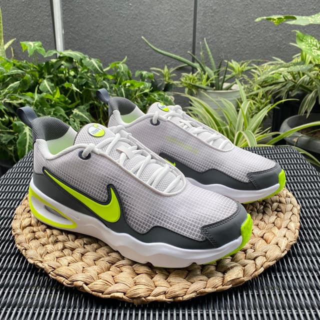 NIKE Air Max Nova FN4446