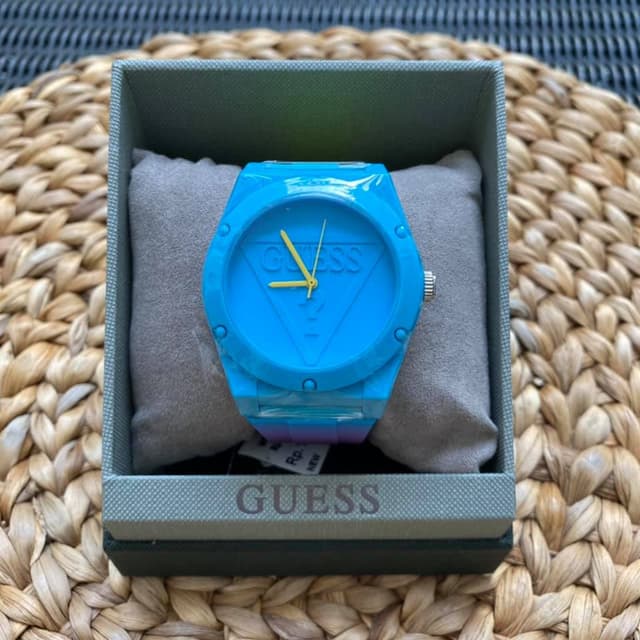 GUESS GWW0979L28