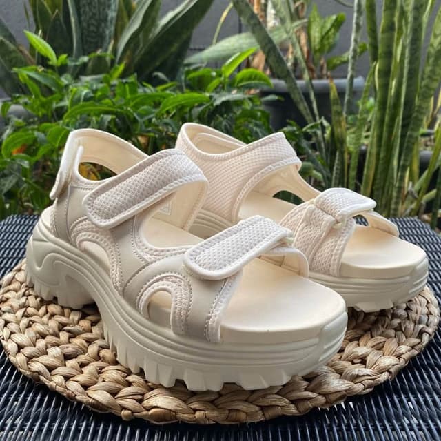 SKECHERS 119876