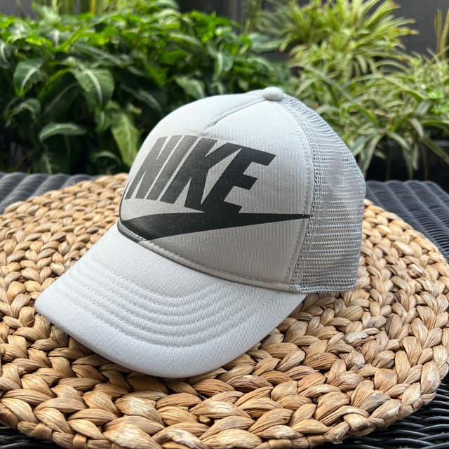 NIKE 3079