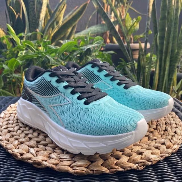 DIADORA Pacro
