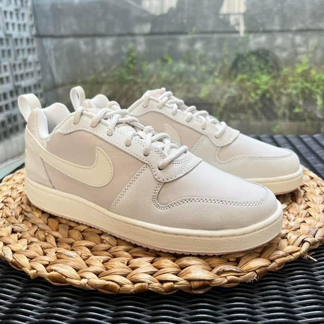 NIKE Court Borough 861533