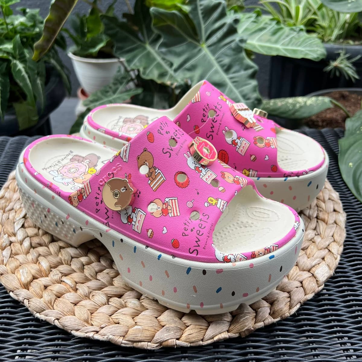 CROCS 209828