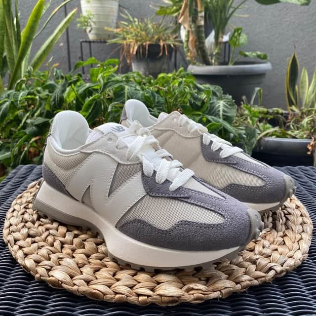 NEW BALANCE U327LND