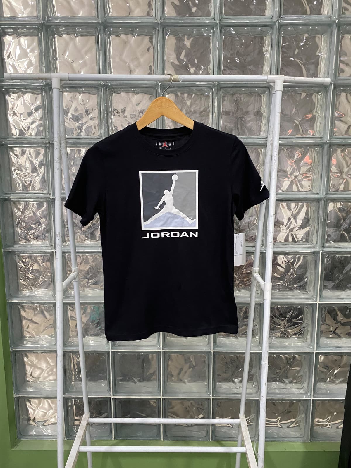 NIKE 7023
