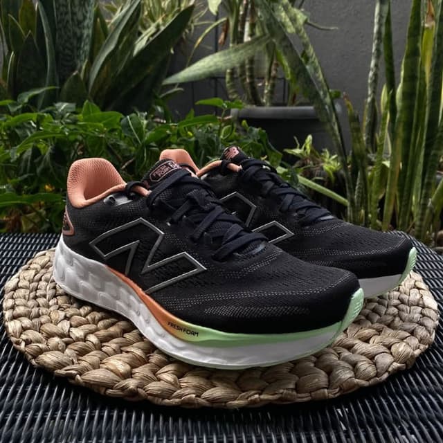 NEW BALANCE W680CB8