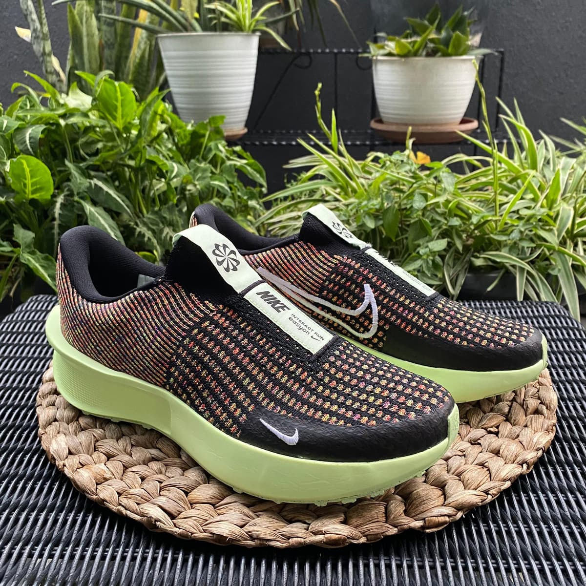 NIKE Interact Run Easyon