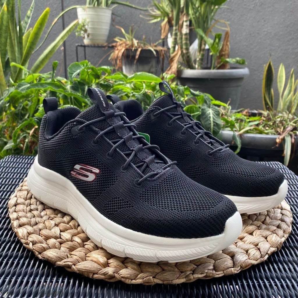 SKECHERS 8790326