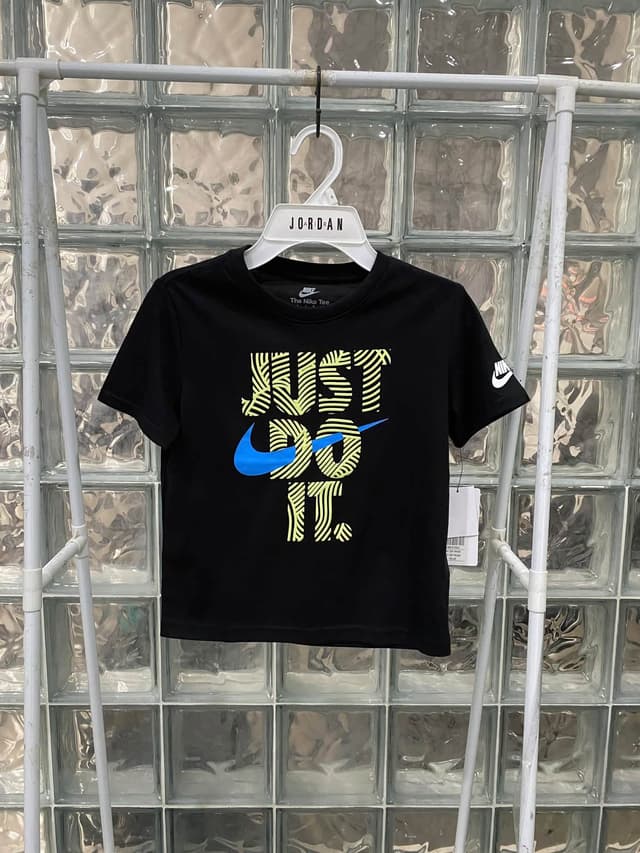 NIKE 7600