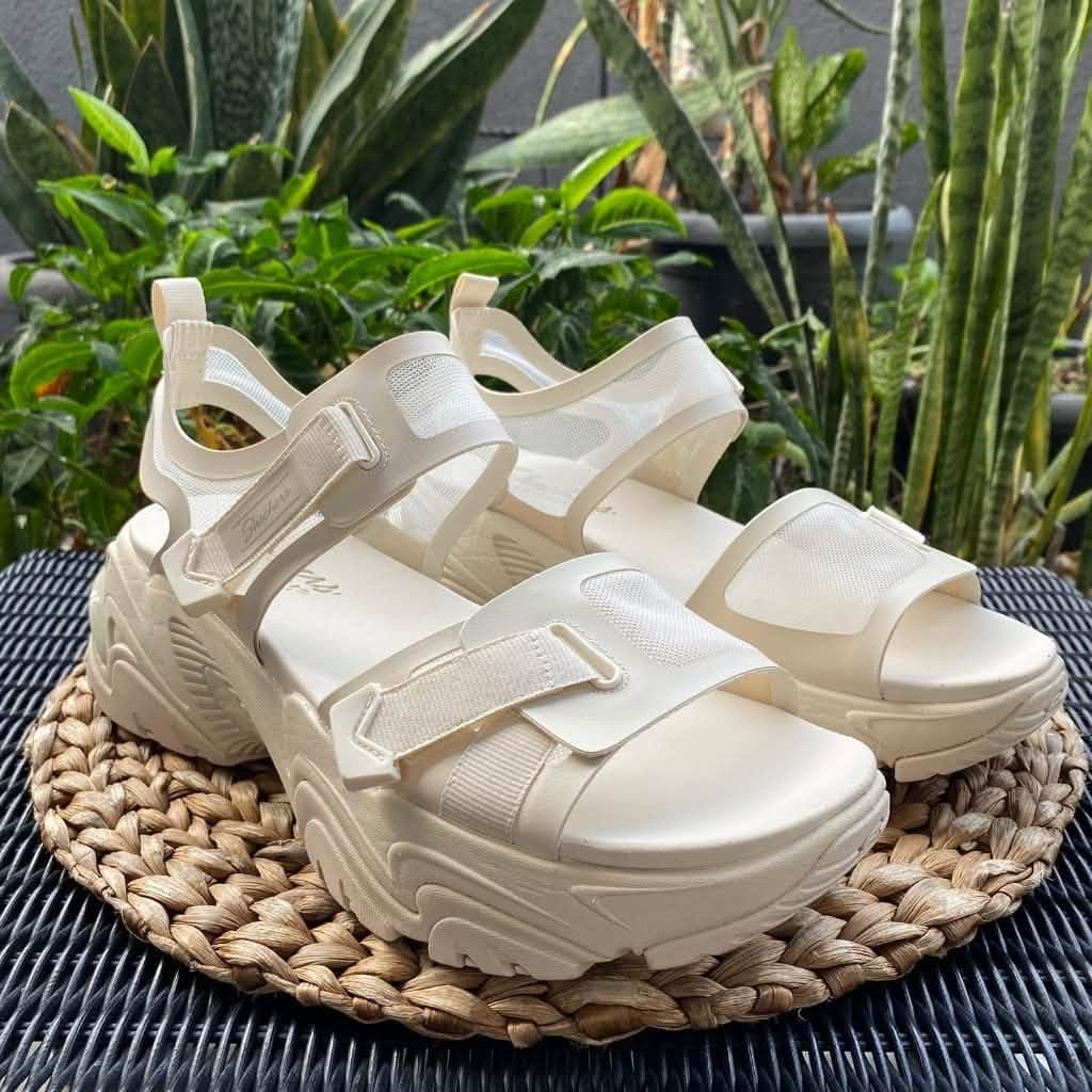 SKECHERS 119858