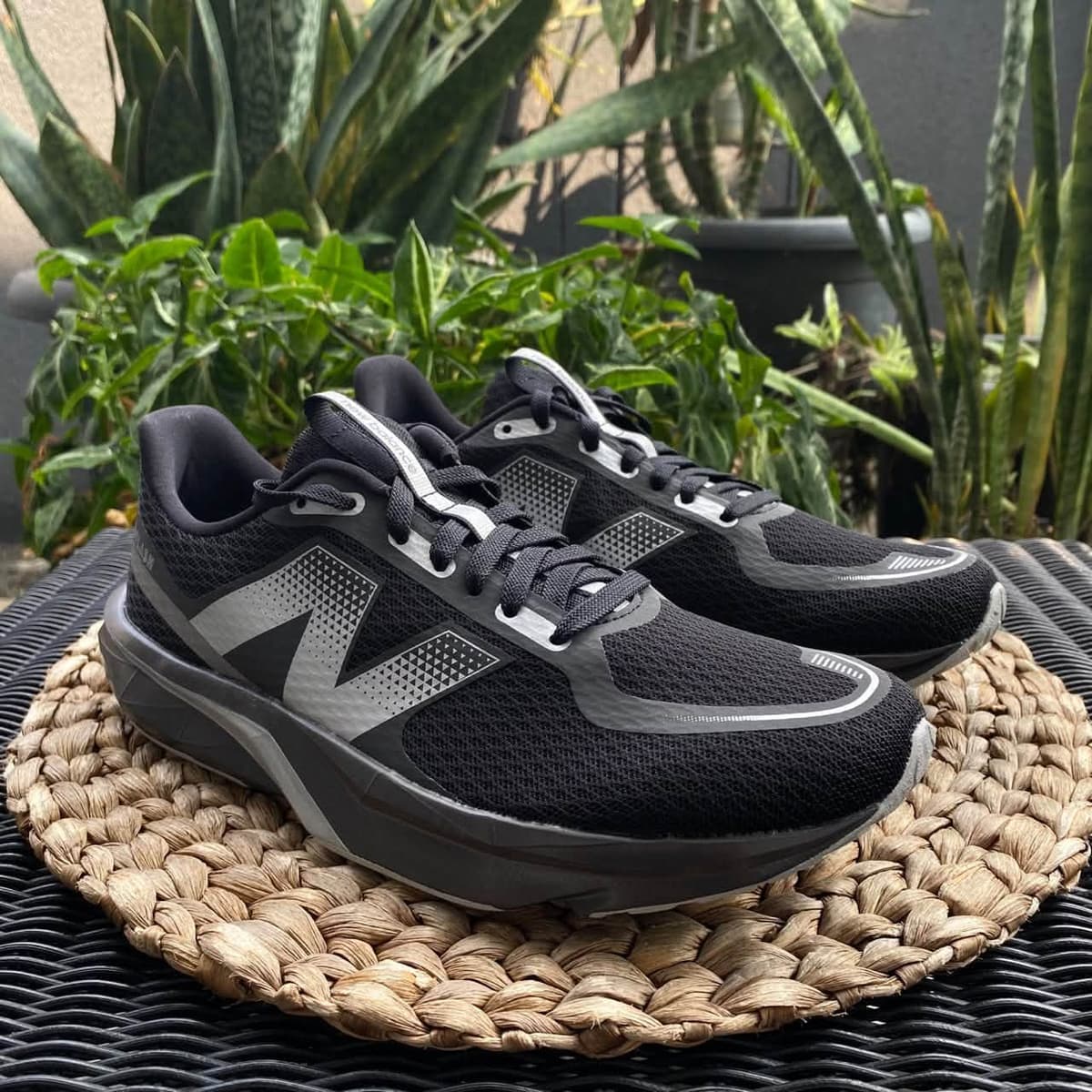 NEW BALANCE UFLSHTB7